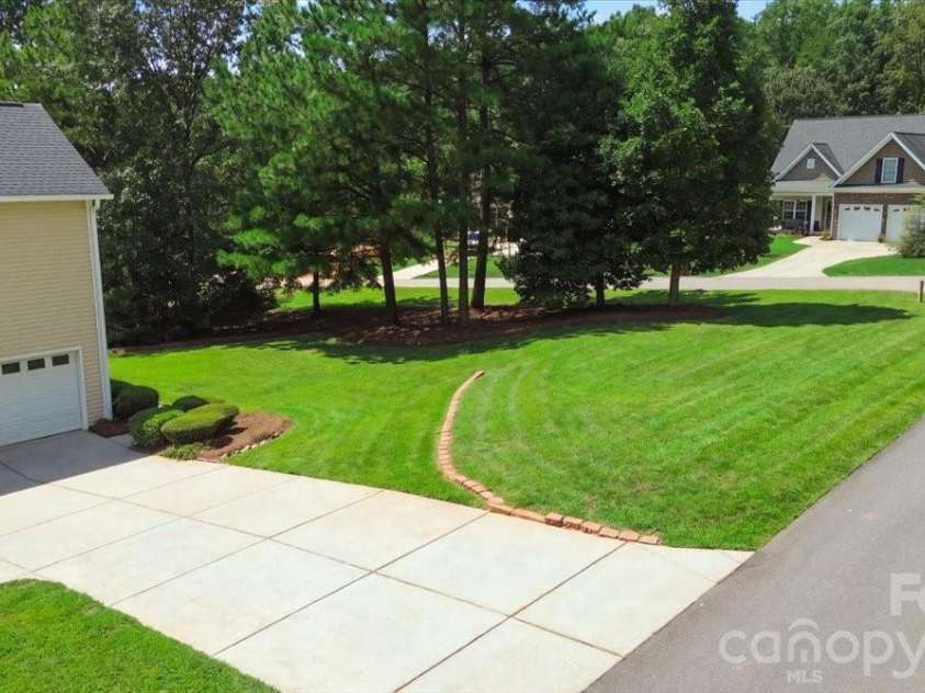 3658 Travertine Drive, Lancaster, SC 29720.  MLS# CAR4416943, YatesRealty ID 46188. 