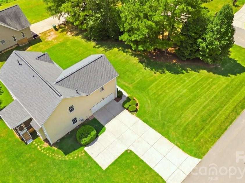 3658 Travertine Drive, Lancaster, SC 29720.  MLS# CAR4416943, YatesRealty ID 46188. 