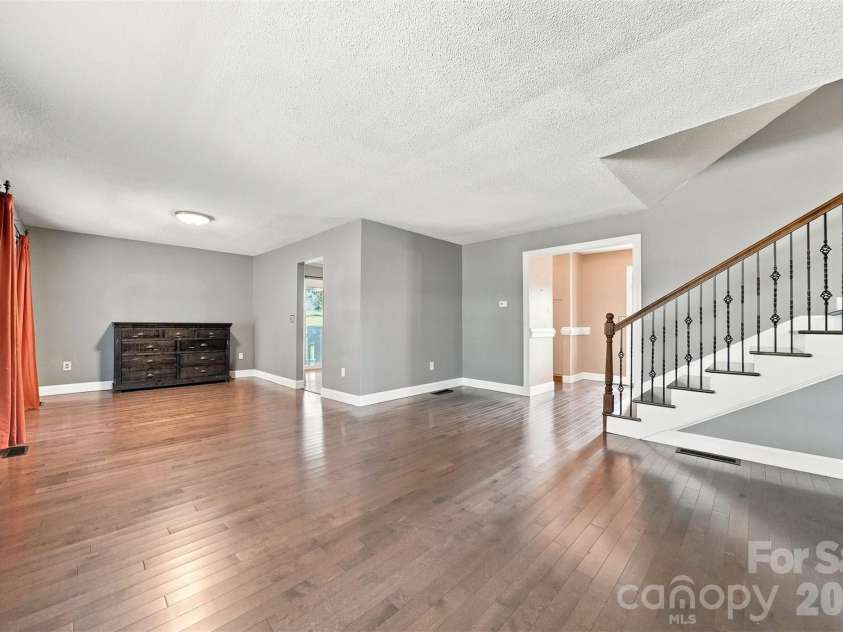 4662 Granada Hills Drive, Granite Falls, NC 28630.  MLS# CAR4416973, YatesRealty ID 46189. 