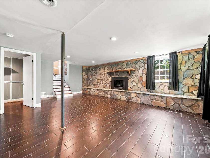 4662 Granada Hills Drive, Granite Falls, NC 28630.  MLS# CAR4416973, YatesRealty ID 46189. 