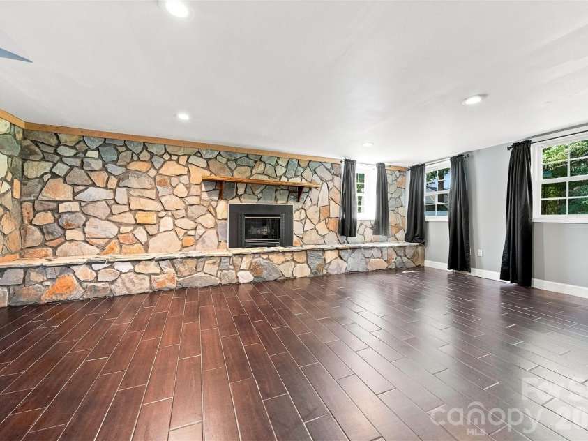 4662 Granada Hills Drive, Granite Falls, NC 28630.  MLS# CAR4416973, YatesRealty ID 46189. 