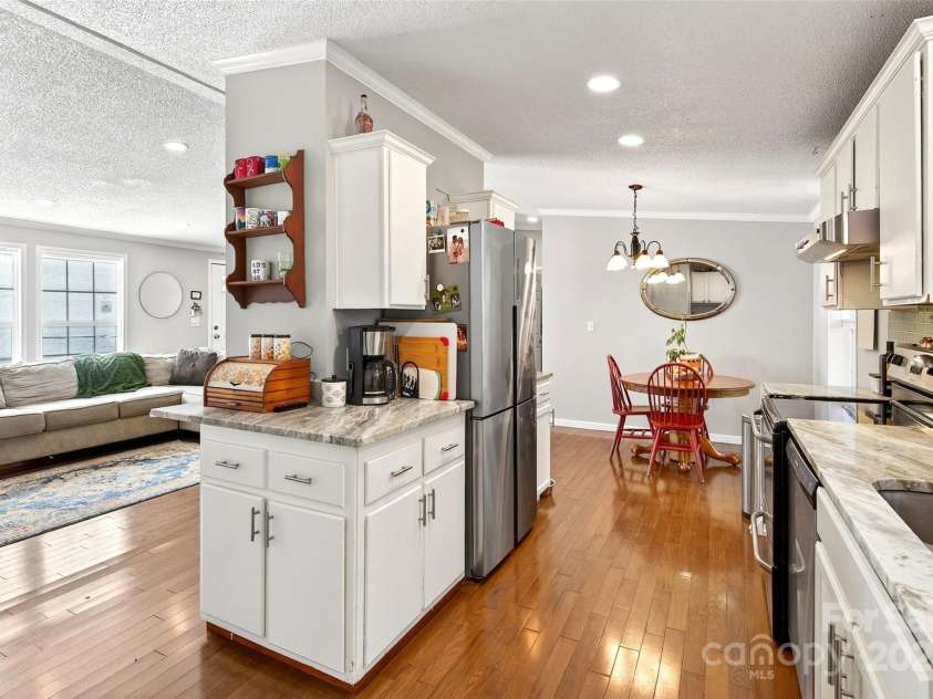 157 Blue Bird Meadows Drive, Nebo, NC 28761.  MLS# CAR4312209, YatesRealty ID 4619. 