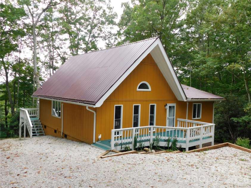 365 Trout Brook Loop, Newland, NC 28657.  MLS# CAR4359002, YatesRealty ID 4619. 