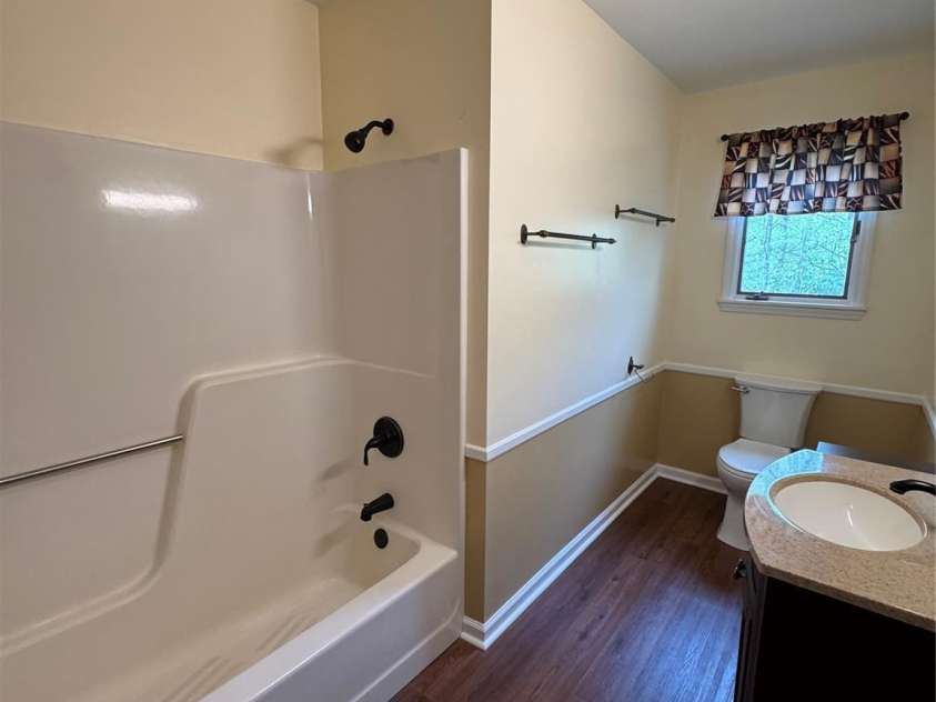 365 Trout Brook Loop, Newland, NC 28657.  MLS# CAR4359002, YatesRealty ID 4619. Primary Bath