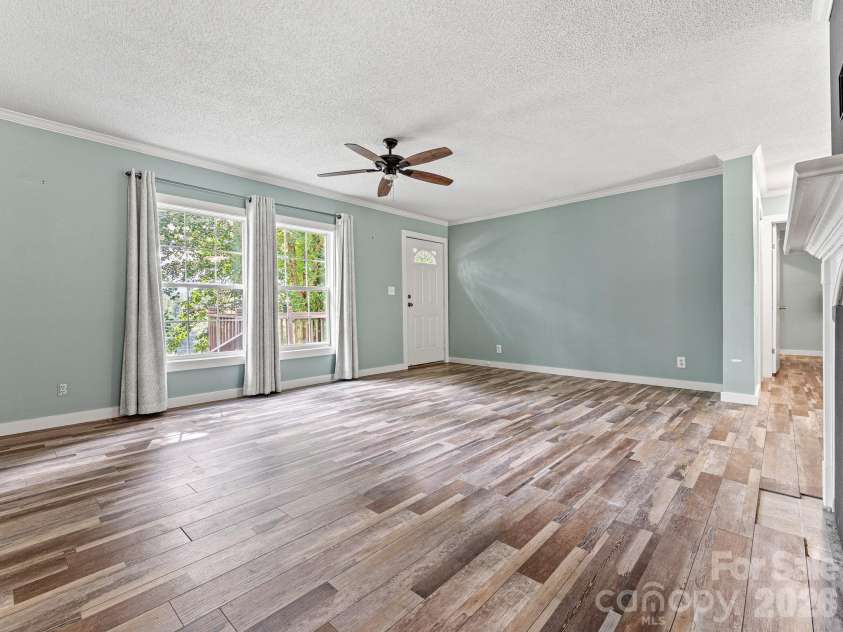 195 Shiloh Road, Asheville, NC 28803.  MLS# CAR4416952, YatesRealty ID 46192. 