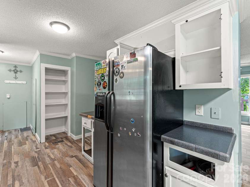 195 Shiloh Road, Asheville, NC 28803.  MLS# CAR4416952, YatesRealty ID 46192. 