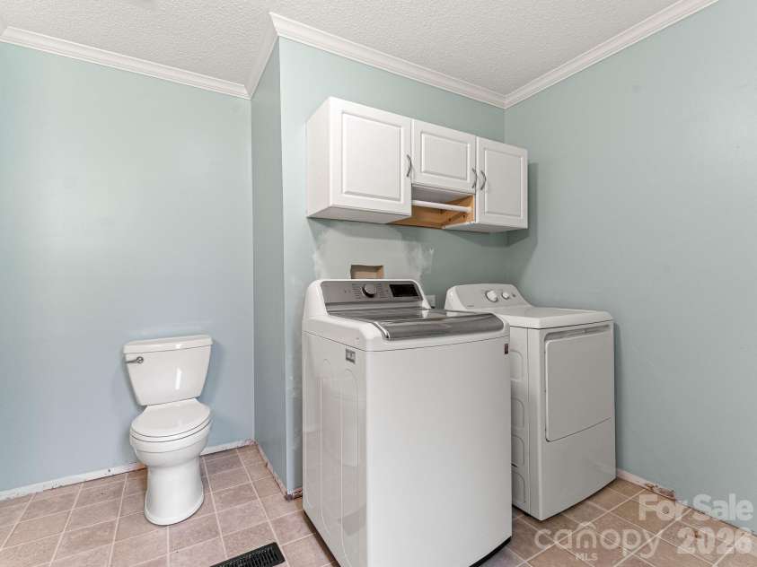 195 Shiloh Road, Asheville, NC 28803.  MLS# CAR4416952, YatesRealty ID 46192. 