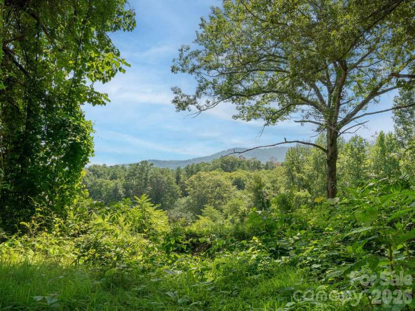 195 Shiloh Road, Asheville, NC 28803.  MLS# CAR4416952, YatesRealty ID 46192. 