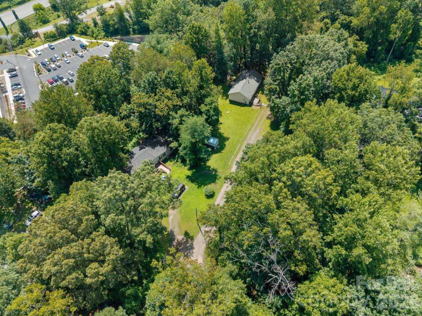 195 Shiloh Road, Asheville, NC 28803.  MLS# CAR4416952, YatesRealty ID 46192. 
