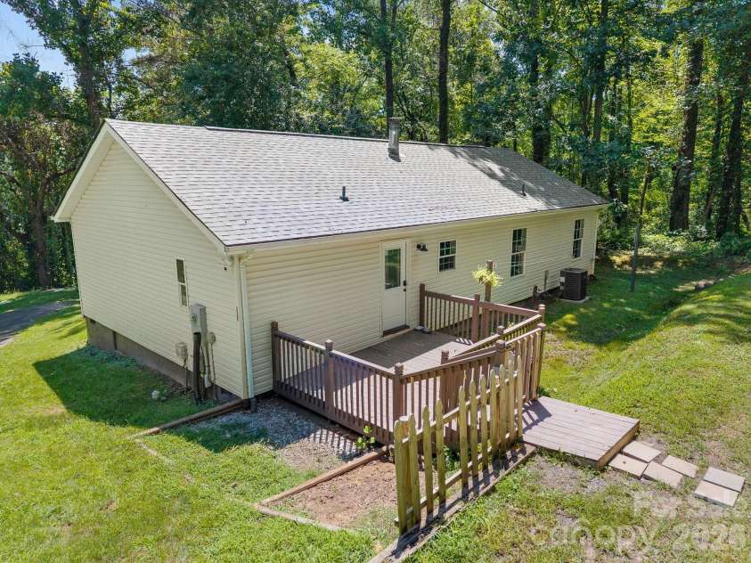 195 Shiloh Road, Asheville, NC 28803.  MLS# CAR4416952, YatesRealty ID 46192. 