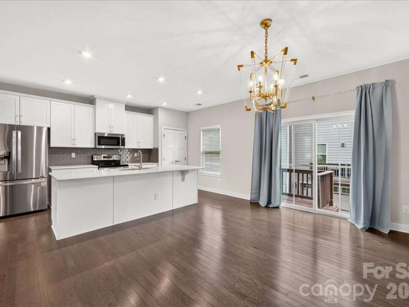 2017 Birchside Drive, Charlotte, NC 28205.  MLS# CAR4416800, YatesRealty ID 46193. 
