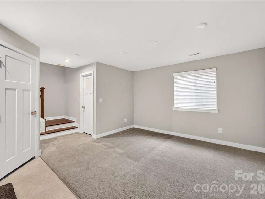 2017 Birchside Drive, Charlotte, NC 28205.  MLS# CAR4416800, YatesRealty ID 46193. 