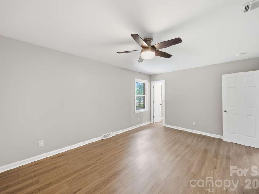 4710 Carving Tree Drive, Charlotte, NC 28227.  MLS# CAR4416653, YatesRealty ID 46194. Large primary bedroom