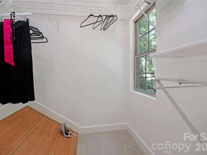 6316 Grove Park Boulevard, Charlotte, NC 28215.  MLS# CAR4415674, YatesRealty ID 46195. 