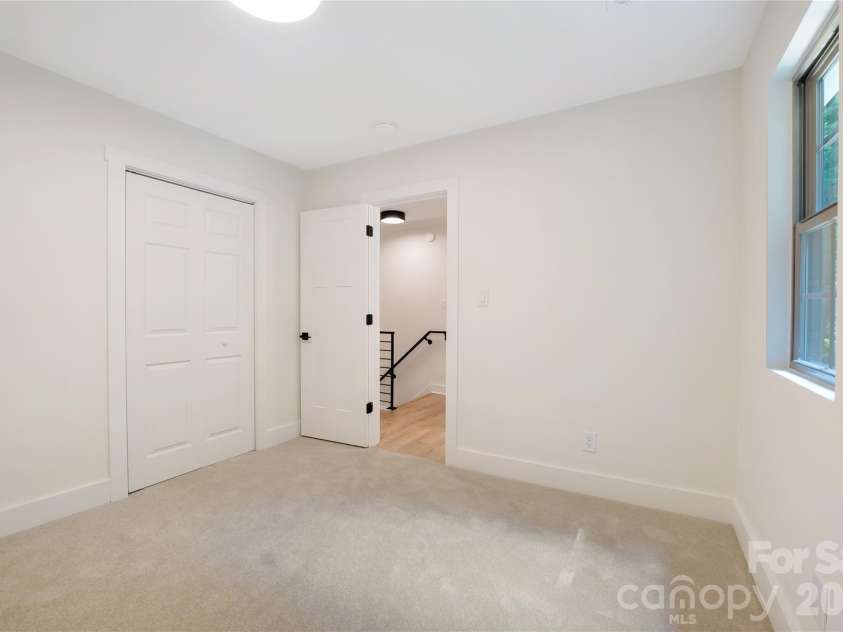 6316 Grove Park Boulevard, Charlotte, NC 28215.  MLS# CAR4415674, YatesRealty ID 46195. 