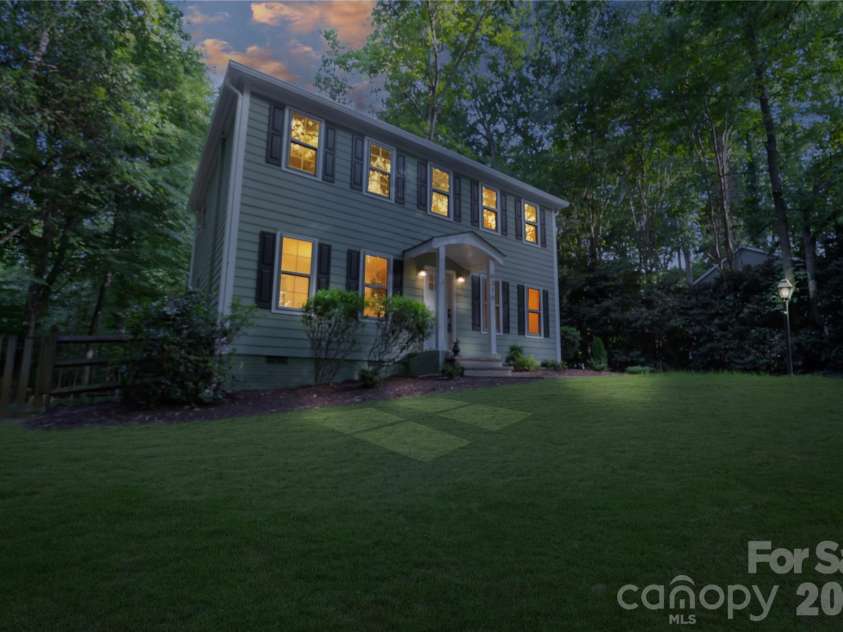 6316 Grove Park Boulevard, Charlotte, NC 28215.  MLS# CAR4415674, YatesRealty ID 46195. 
