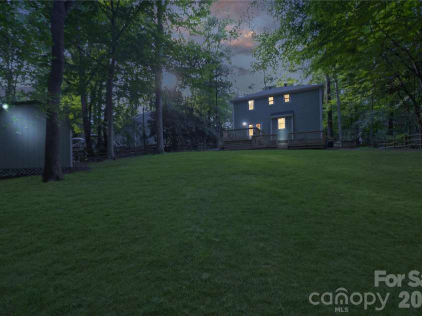 6316 Grove Park Boulevard, Charlotte, NC 28215.  MLS# CAR4415674, YatesRealty ID 46195. 