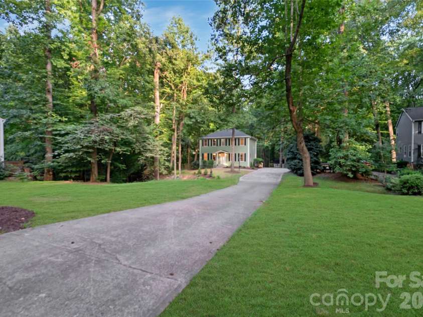 6316 Grove Park Boulevard, Charlotte, NC 28215.  MLS# CAR4415674, YatesRealty ID 46195. 