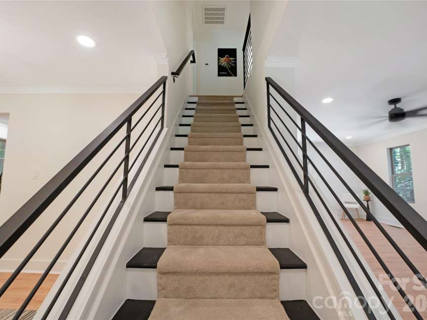 6316 Grove Park Boulevard, Charlotte, NC 28215.  MLS# CAR4415674, YatesRealty ID 46195. 