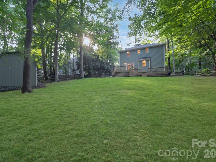 6316 Grove Park Boulevard, Charlotte, NC 28215.  MLS# CAR4415674, YatesRealty ID 46195. 