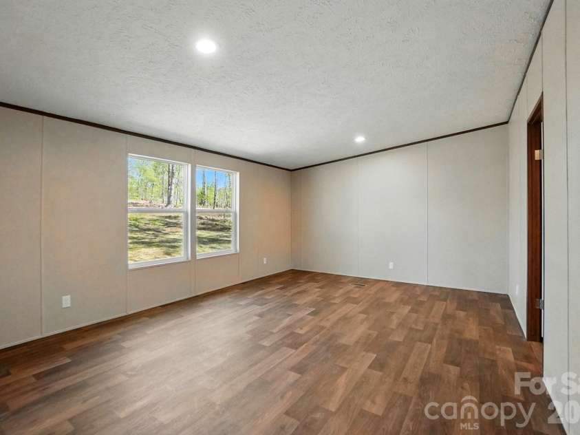 110 Matthew Drive, Kings Mountain, NC 28086.  MLS# CAR4415833, YatesRealty ID 46196. 