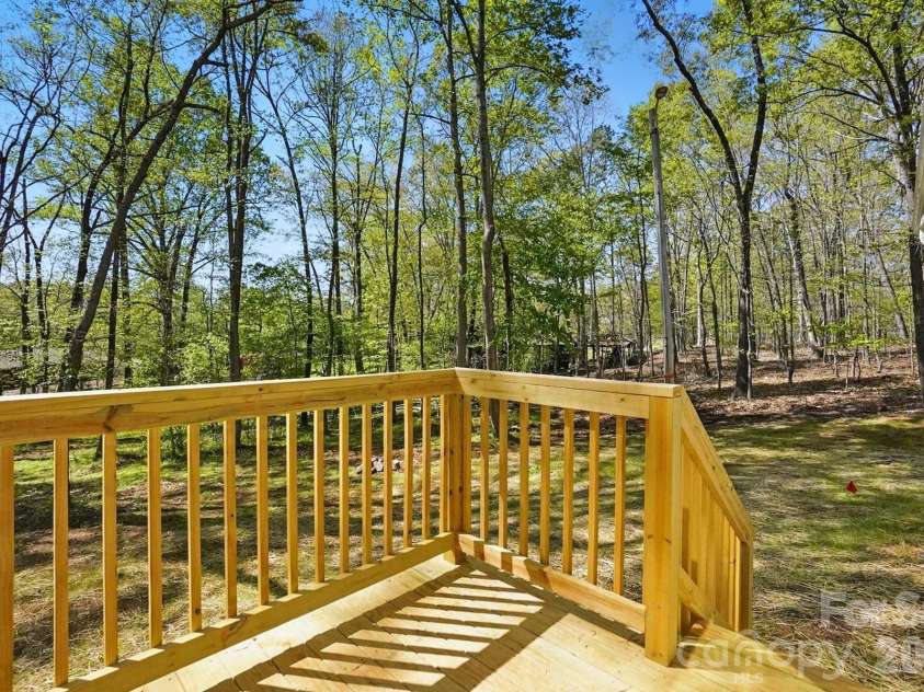 110 Matthew Drive, Kings Mountain, NC 28086.  MLS# CAR4415833, YatesRealty ID 46196. 