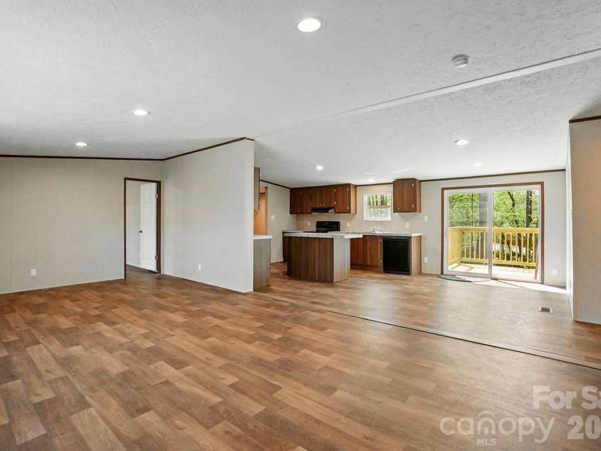 110 Matthew Drive, Kings Mountain, NC 28086.  MLS# CAR4415833, YatesRealty ID 46196. Open Floor Plan