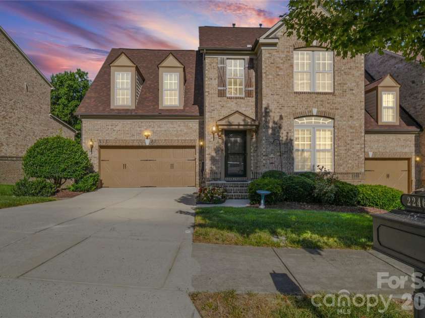2246 Donnington Lane, Concord, NC 28027.  MLS# CAR4415770, YatesRealty ID 46197. 