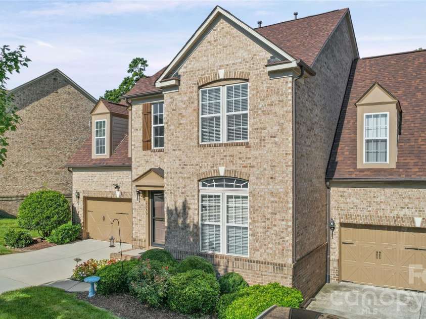 2246 Donnington Lane, Concord, NC 28027.  MLS# CAR4415770, YatesRealty ID 46197. 
