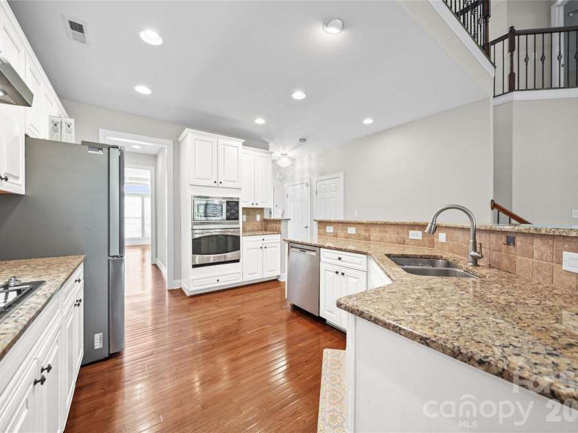 2246 Donnington Lane, Concord, NC 28027.  MLS# CAR4415770, YatesRealty ID 46197. 