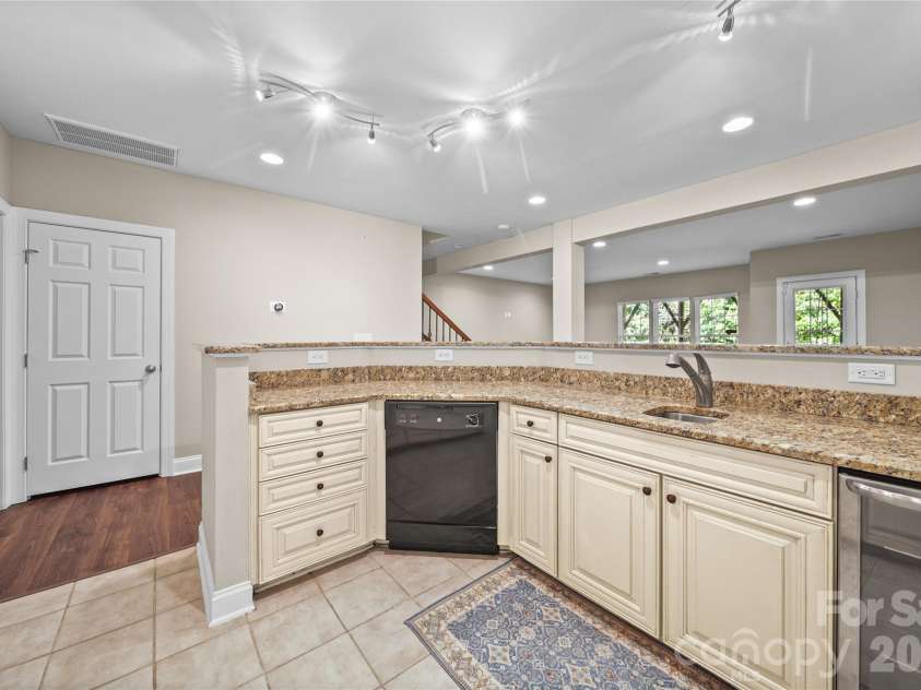 2246 Donnington Lane, Concord, NC 28027.  MLS# CAR4415770, YatesRealty ID 46197. 