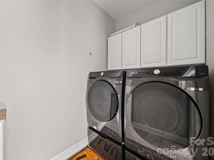 2246 Donnington Lane, Concord, NC 28027.  MLS# CAR4415770, YatesRealty ID 46197. Laundry