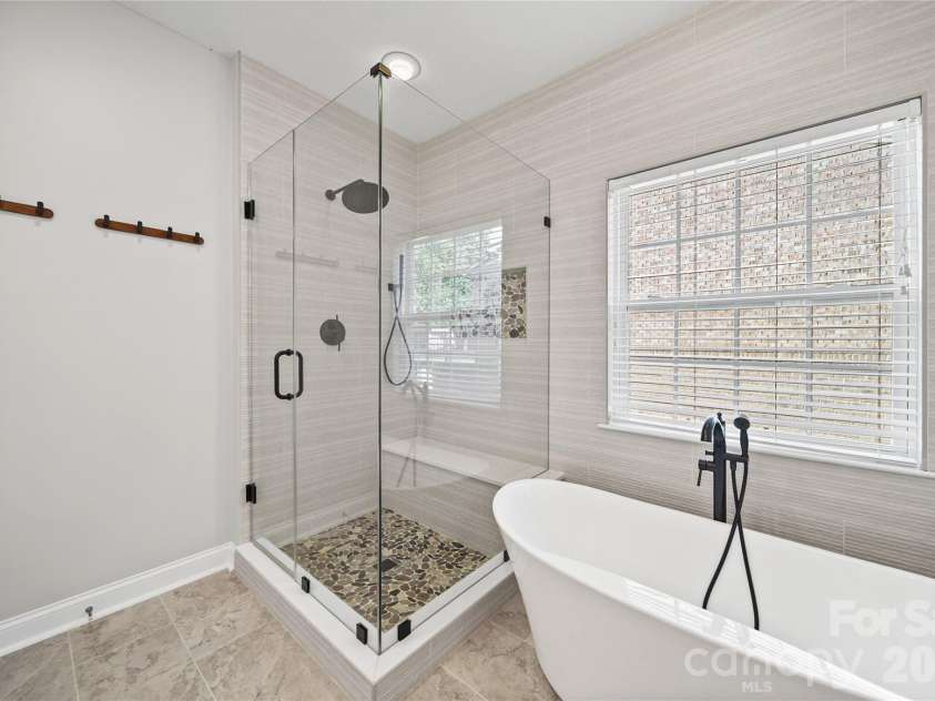 2246 Donnington Lane, Concord, NC 28027.  MLS# CAR4415770, YatesRealty ID 46197. Primary Bathroom