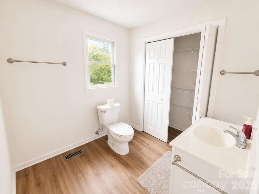 505 Addor Road, Pinebluff, NC 28373.  MLS# CAR4415997, YatesRealty ID 46198. Primary bath