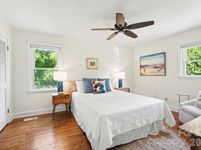 7316 Thorncliff Drive, Charlotte, NC 28210.  MLS# CAR4415912, YatesRealty ID 46199. 
