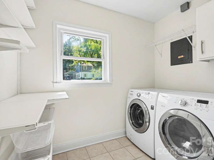 7316 Thorncliff Drive, Charlotte, NC 28210.  MLS# CAR4415912, YatesRealty ID 46199. 