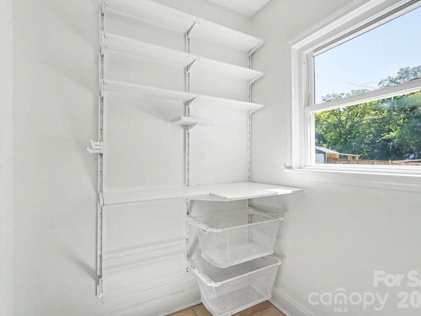 7316 Thorncliff Drive, Charlotte, NC 28210.  MLS# CAR4415912, YatesRealty ID 46199. 