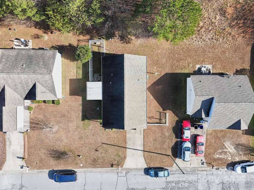 2625 Stratford Lake Road, Winston Salem, NC 27103.  MLS# CAR4327195, YatesRealty ID 462. 