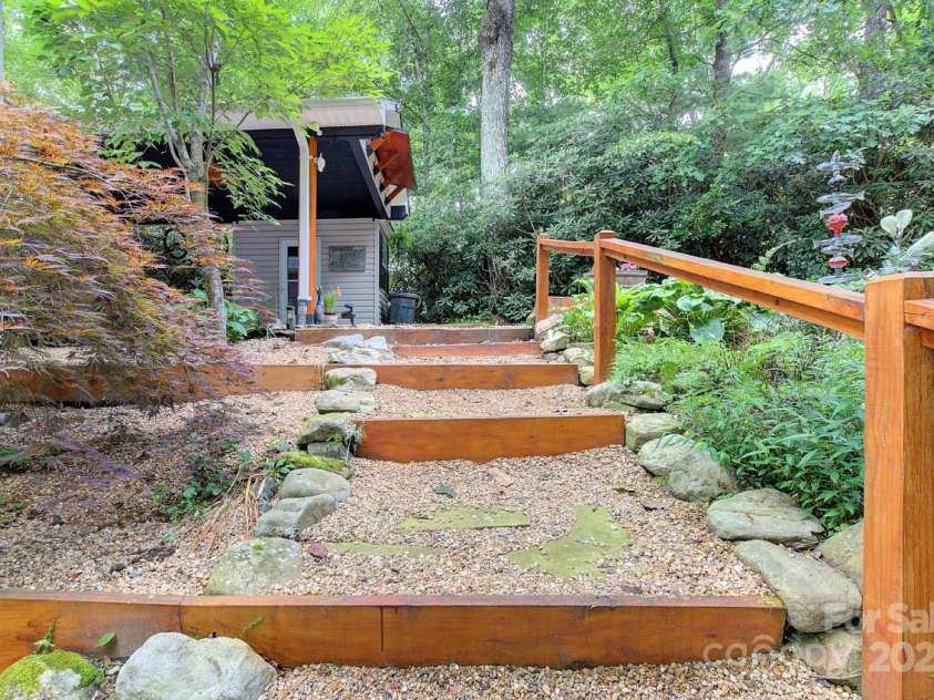 554 Pisgah Forest Drive, Pisgah Forest, NC 28768.  MLS# CAR4280084, YatesRealty ID 462. 