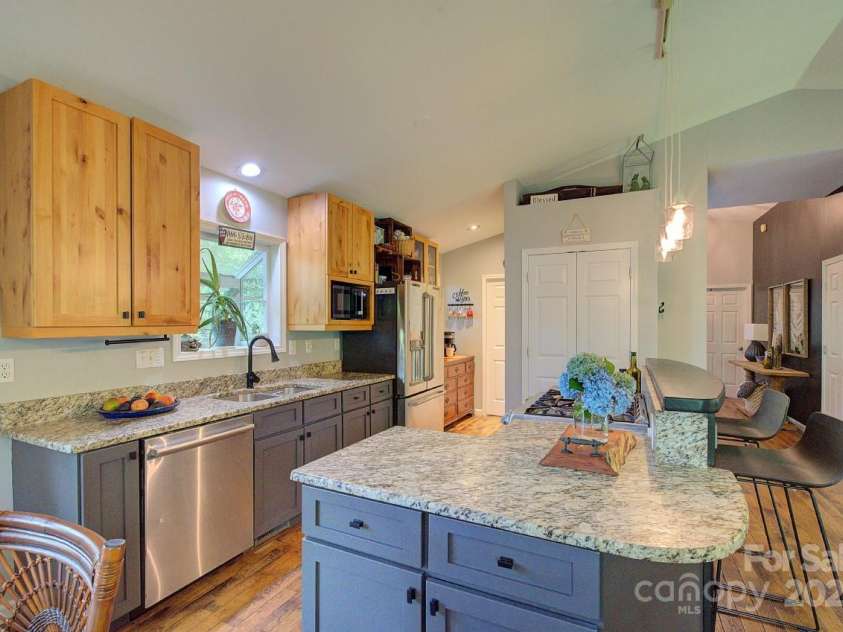 554 Pisgah Forest Drive, Pisgah Forest, NC 28768.  MLS# CAR4280084, YatesRealty ID 462. 