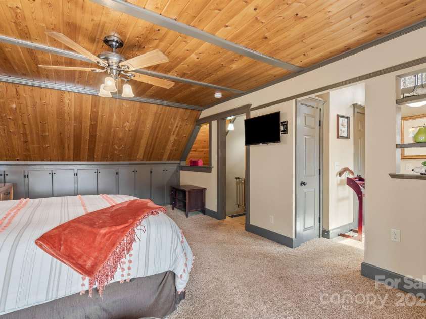 511 Gilreath Loop, Mills River, NC 28759.  MLS# CAR4218219, YatesRealty ID 4620. 