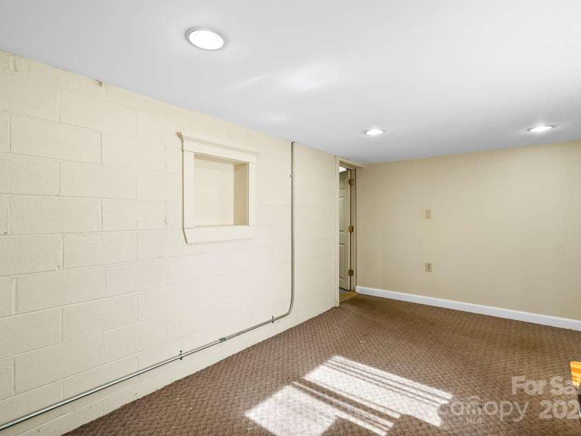 511 Gilreath Loop, Mills River, NC 28759.  MLS# CAR4218219, YatesRealty ID 4620. Basement room