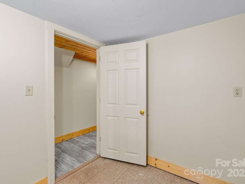 511 Gilreath Loop, Mills River, NC 28759.  MLS# CAR4218219, YatesRealty ID 4620. Basement room