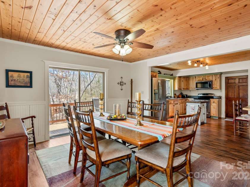 511 Gilreath Loop, Mills River, NC 28759.  MLS# CAR4218219, YatesRealty ID 4620. Dining Room