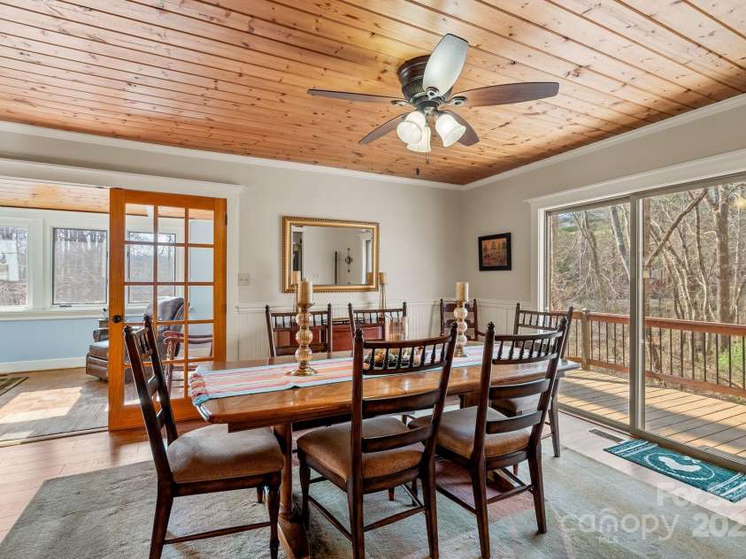 511 Gilreath Loop, Mills River, NC 28759.  MLS# CAR4218219, YatesRealty ID 4620. Dining Room