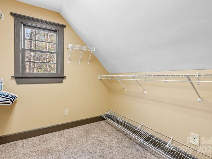 511 Gilreath Loop, Mills River, NC 28759.  MLS# CAR4218219, YatesRealty ID 4620. Primary Walk-in closet