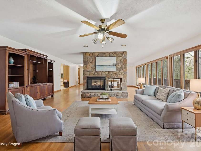 652 Shepherds Creek Road, Robbinsville, NC 28771.  MLS# CAR4358590, YatesRealty ID 4620. 