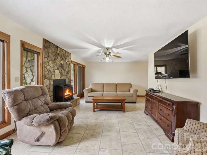 652 Shepherds Creek Road, Robbinsville, NC 28771.  MLS# CAR4358590, YatesRealty ID 4620. 