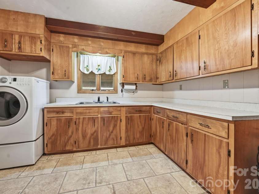652 Shepherds Creek Road, Robbinsville, NC 28771.  MLS# CAR4358590, YatesRealty ID 4620. 