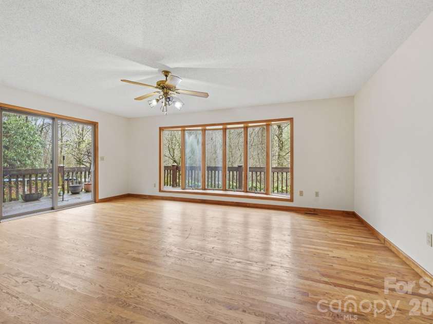 652 Shepherds Creek Road, Robbinsville, NC 28771.  MLS# CAR4358590, YatesRealty ID 4620. 